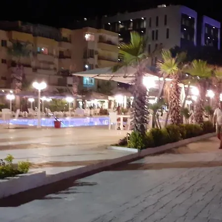 Frojd Qerret Apartamento Golem (Tirana)