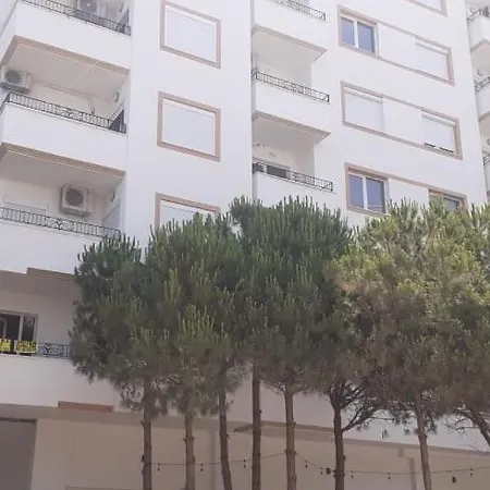 Frojd Qerret Golem (Tirana)