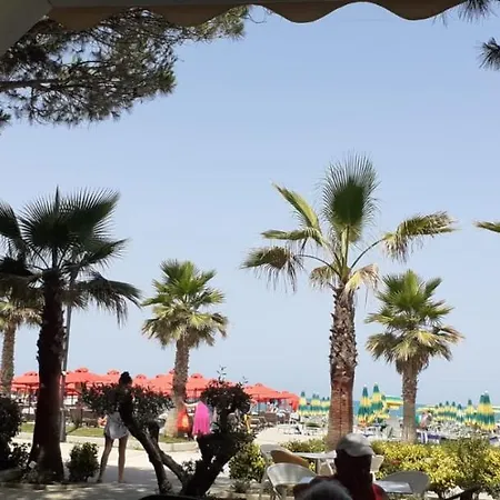 Frojd Qerret Apartment *