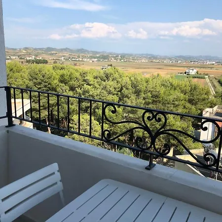 Apartment Frojd Qerret