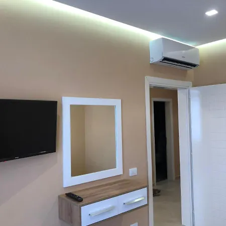 Frojd Qerret Apartment *